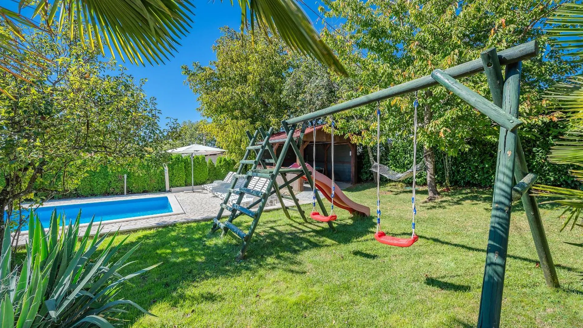 Apartman Semy With Private Pool Lindar 0*,